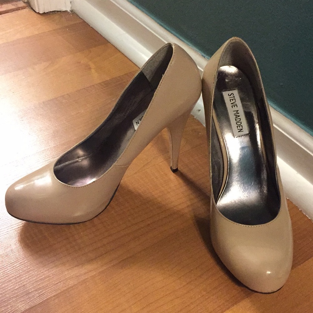 Steve Madden 8.5 Nude pumps